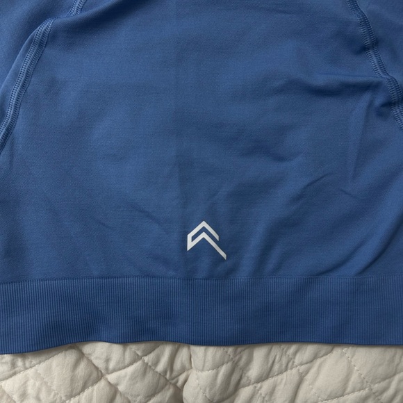 Oner Active Seamless Crop Top - Picture 2 of 3